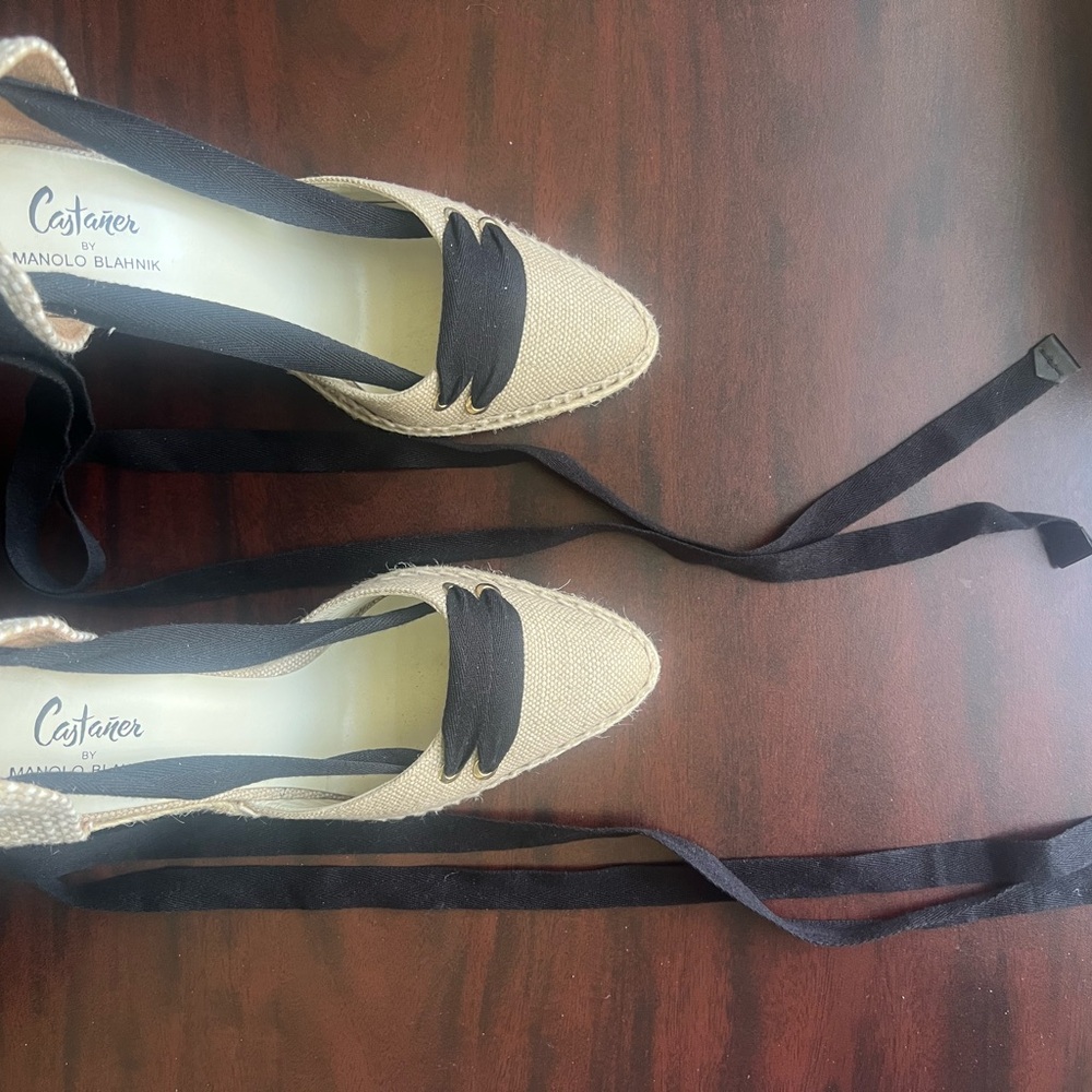 Women's Black and Tan Espadrilles